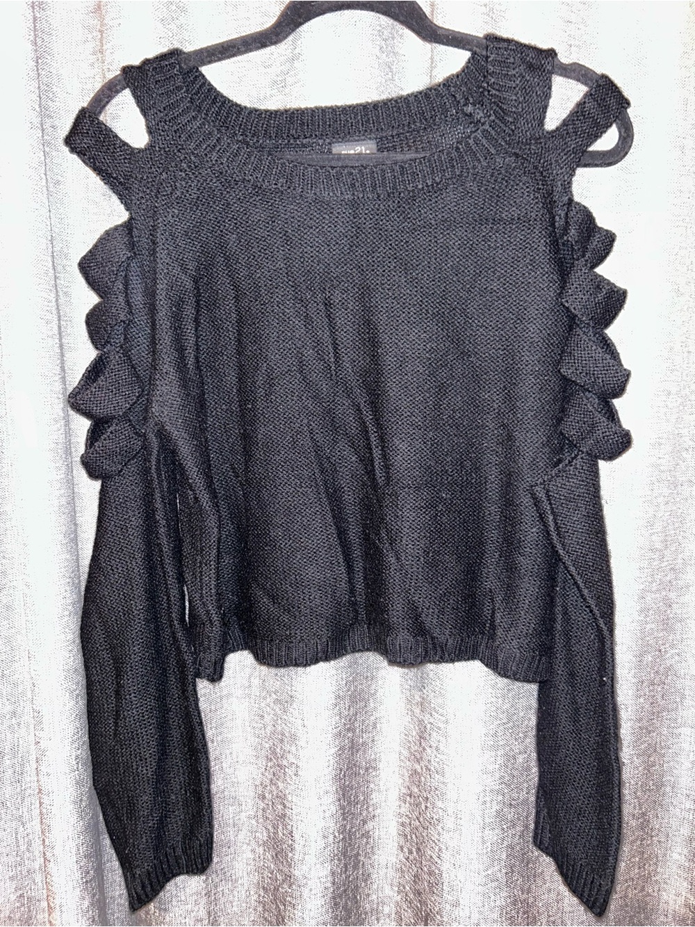 Women’s Black Cold-Shoulder Ruffle Sleeve Knit Sweater